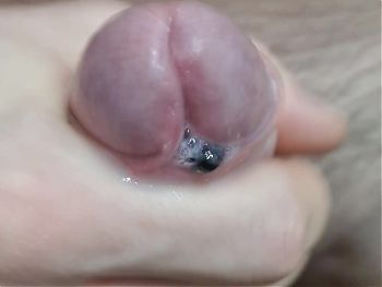 Closed the peehole with superglue cumshot