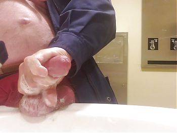 public washroom pissing masturbation cum explosion