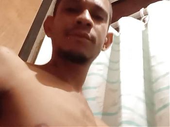 Jhoan Masturbates in The Shower